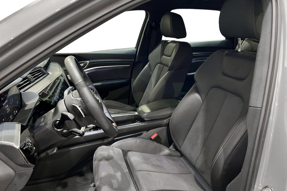 Audi Q8 e-tron 55 S-line quattro 5d