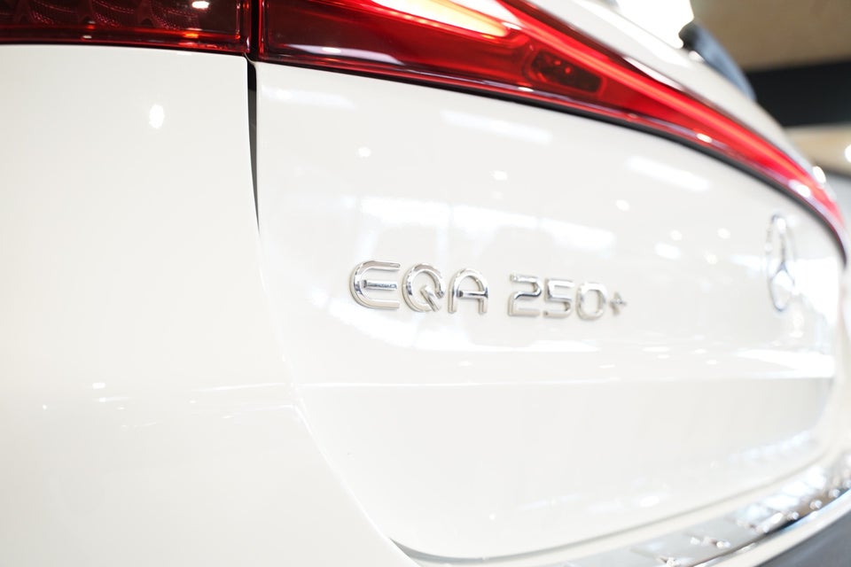 Mercedes EQA250+ Electric Art 5d