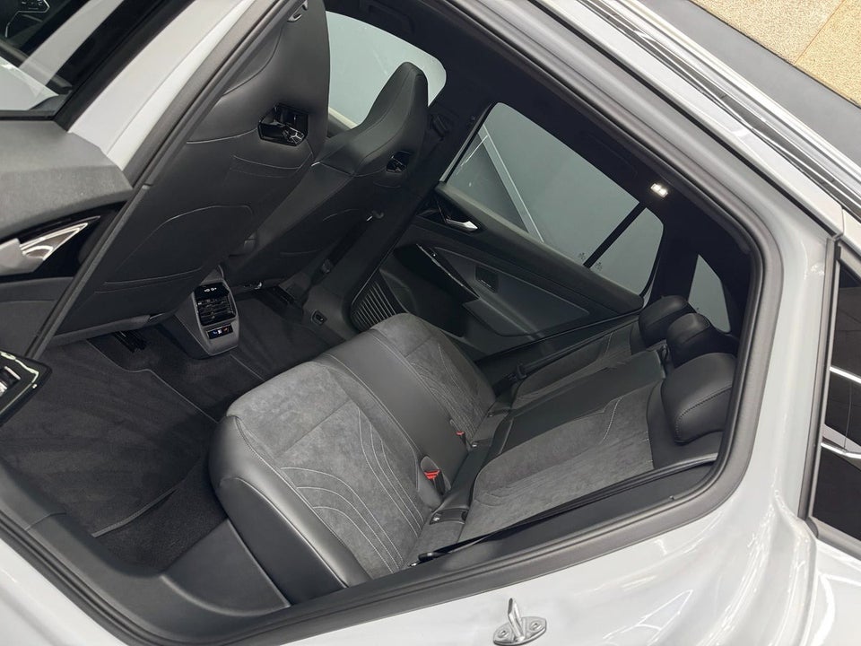 VW ID.4 77 Pro 5d