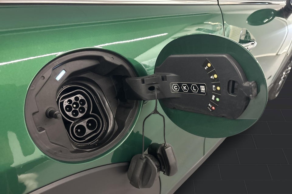 MINI Cooper SE Classic Trim 3d