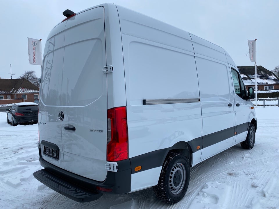 Mercedes Sprinter 317 2,0 CDi A2 Kassevogn aut. RWD