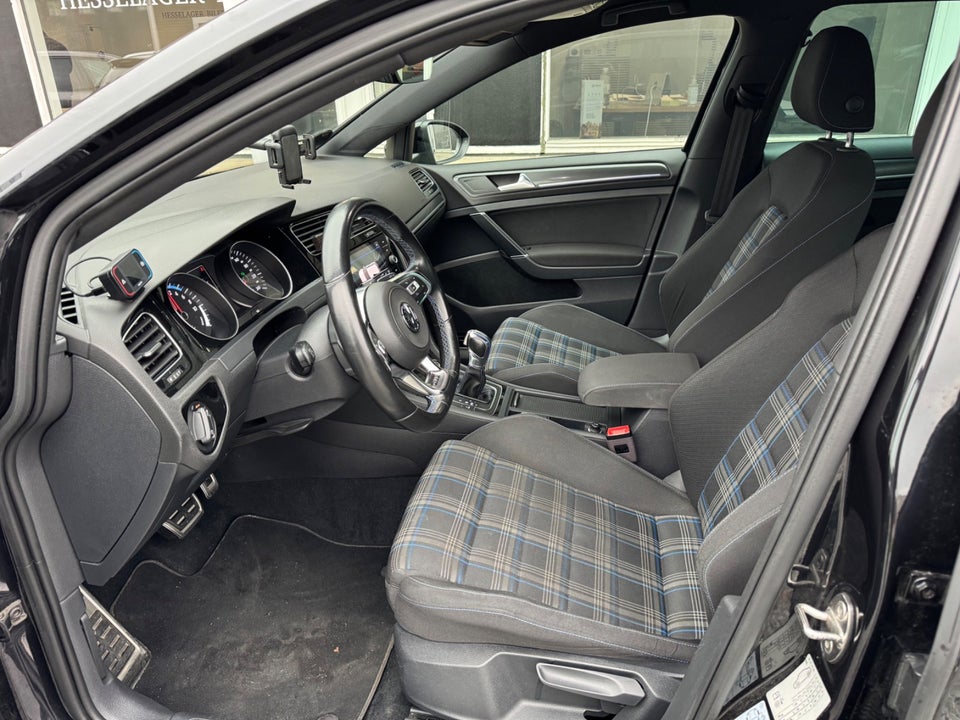 VW Golf VII 1,4 GTE DSG 5d