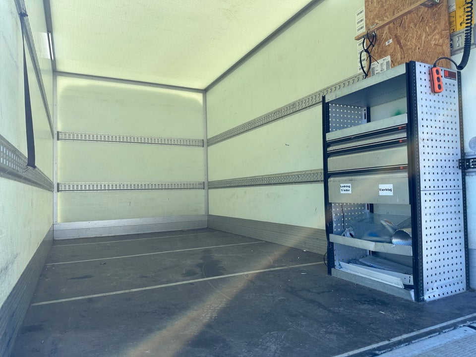Iveco Daily 3,0 35S18 16m³ Van AG8