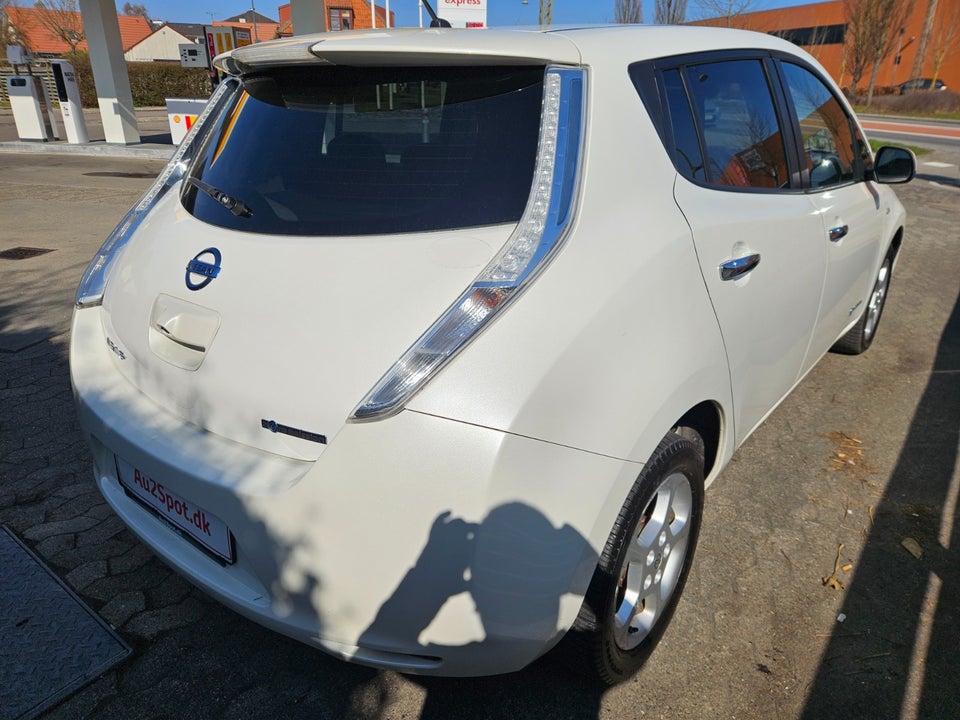 Nissan Leaf 24 Acenta 5d