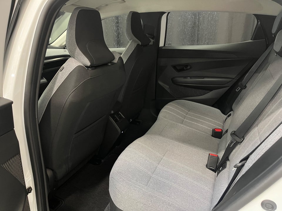 Renault Megane E-Tech 40 Equilibre 5d