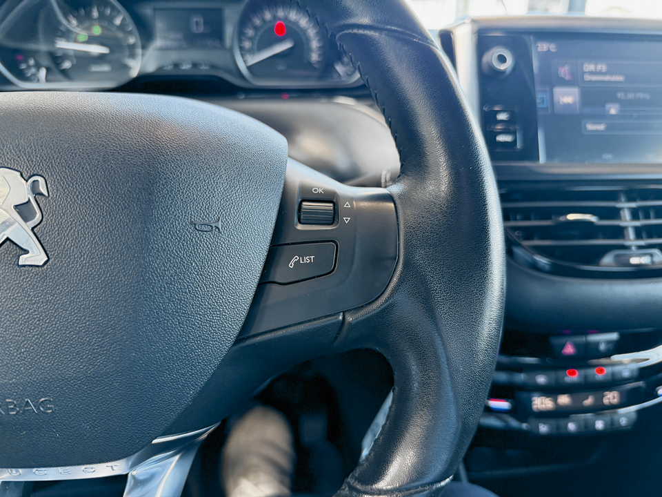 Peugeot 208 1,6 BlueHDi 100 Active 5d