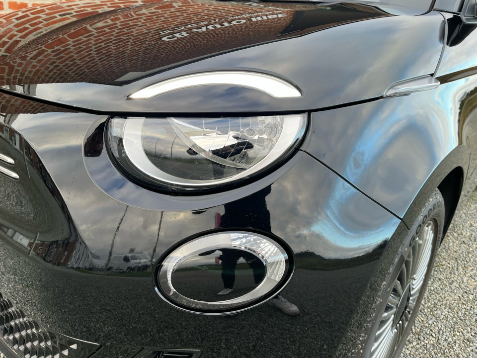 Fiat 500e 42 Icon 3d