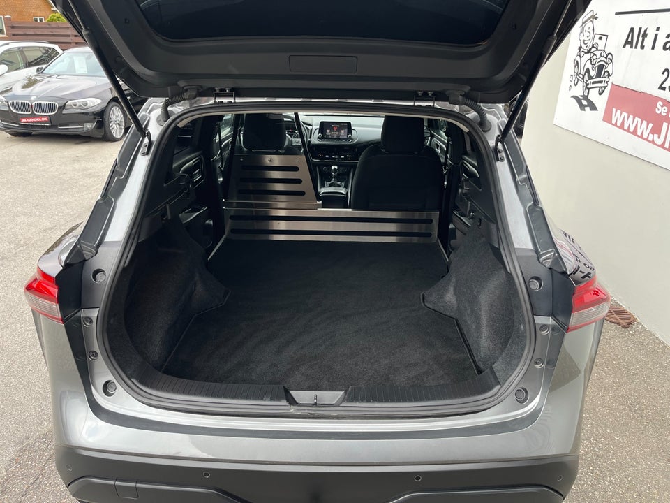 Nissan Qashqai 1,3 mHEV Acenta Van 5d