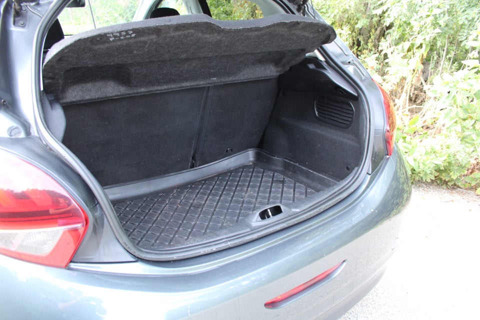 Peugeot 208 1,2 e-THP 110 Active 5d