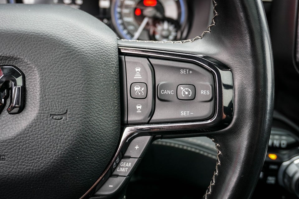 Dodge RAM 1500 5,7 V8 Hemi eTorque Limited Night aut. 4d