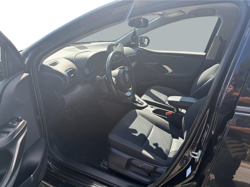 Toyota Yaris 1,5 Hybrid H3 Vision e-CVT 5d