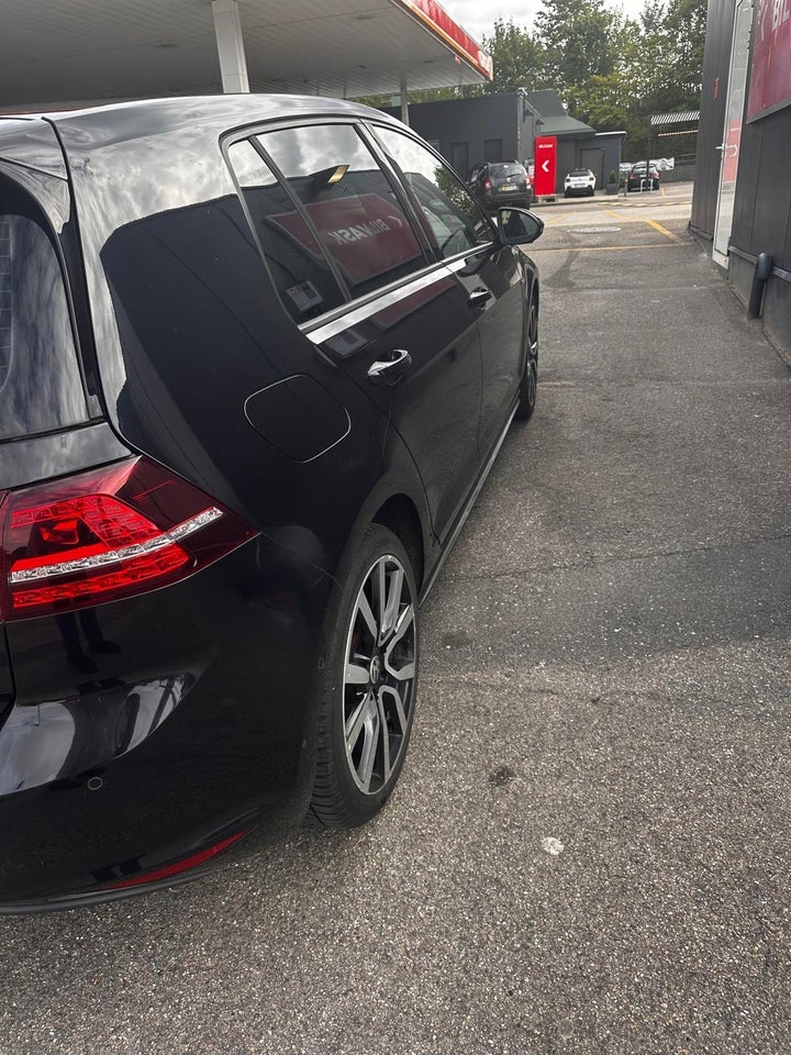 VW Golf VII 1,4 GTE Highline DSG 5d