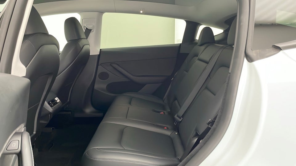 Tesla Model Y Long Range AWD 5d