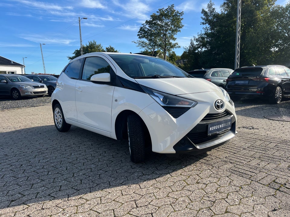 Toyota Aygo 1,0 VVT-i x-pression 5d