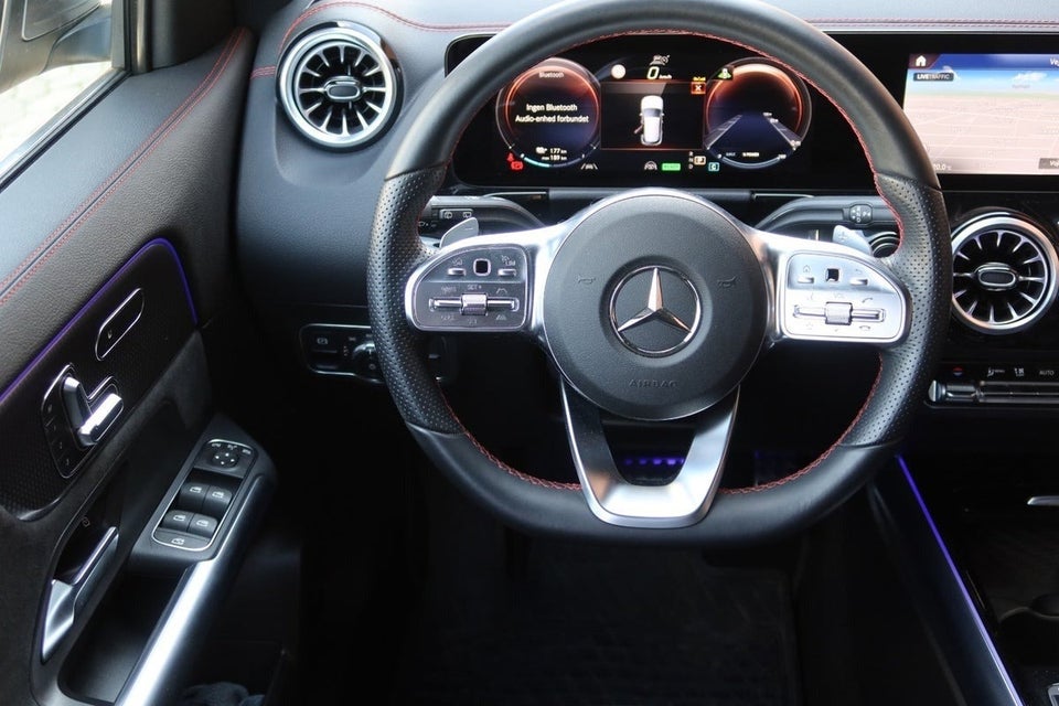 Mercedes EQA300 AMG Line 4Matic 5d