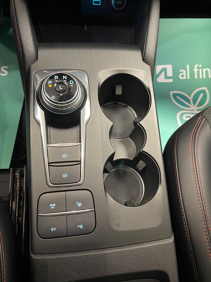 Ford Kuga 2,5 PHEV ST-Line X CVT 5d