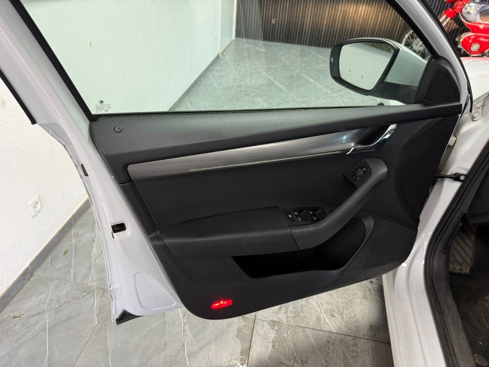 Skoda Octavia 1,5 TSi 150 Ambition Combi DSG 5d