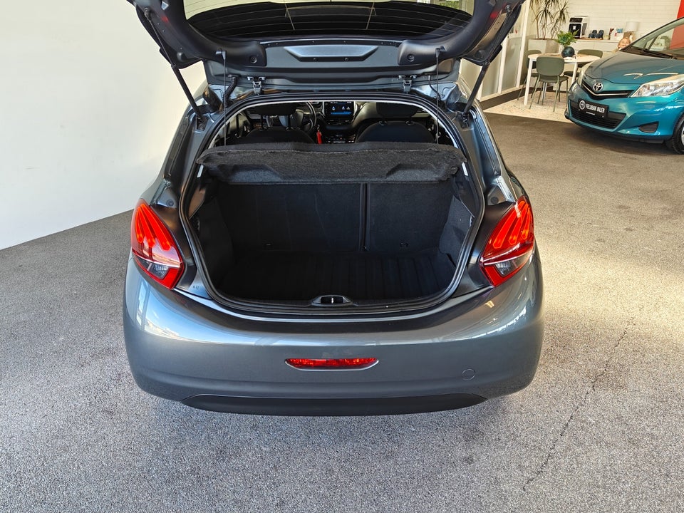 Peugeot 208 1,6 BlueHDi 100 Desire 5d