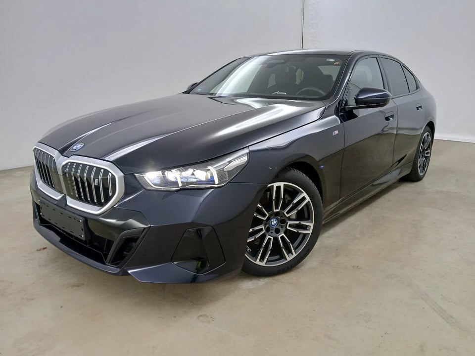 BMW i5 eDrive40 M-Sport 4d