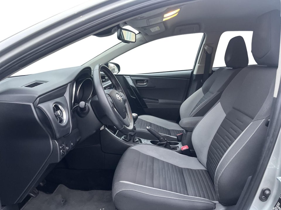 Toyota Auris 1,2 T T2 Comfort 5d