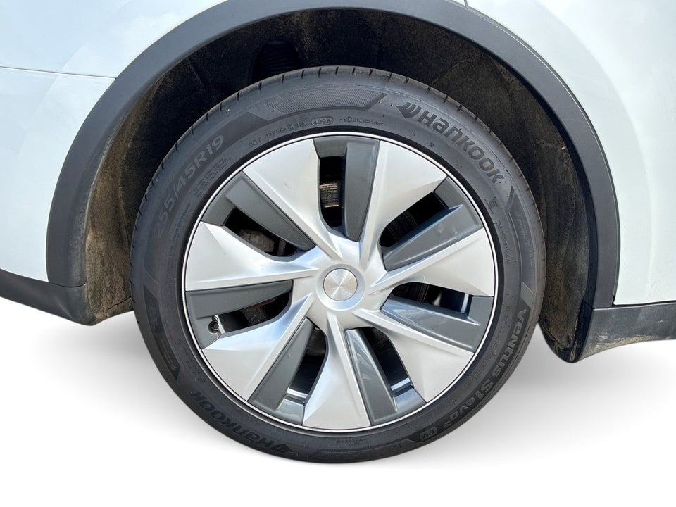 Tesla Model Y Long Range AWD 5d