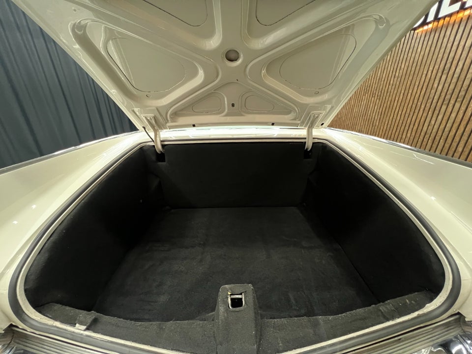 Cadillac Coupé DeVille 6,4 aut. 2d