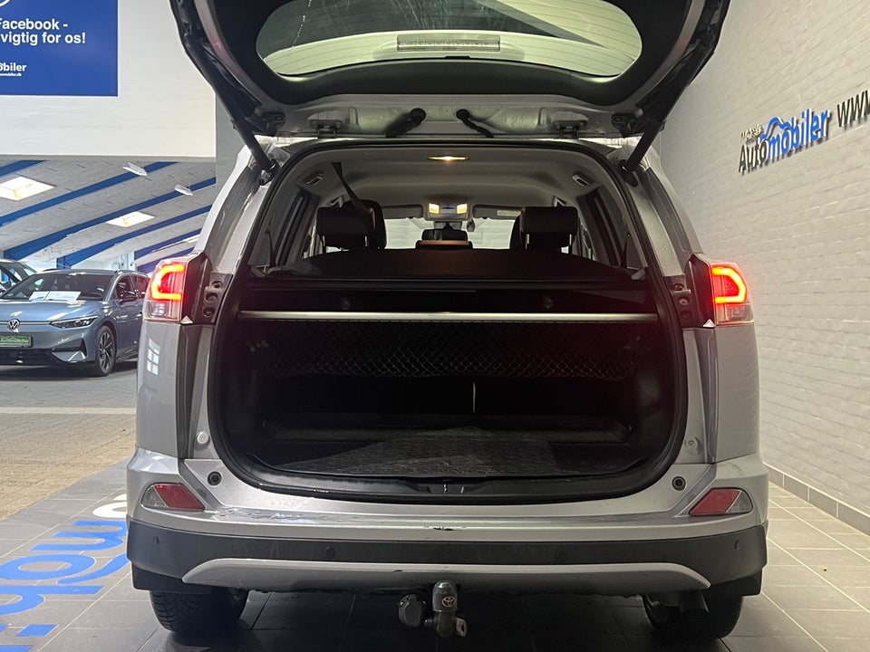 Toyota RAV4 2,0 D-4D T3 5d