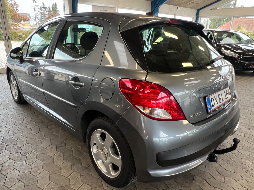 Peugeot 207 1,6 HDi 90 Comfort+ 5d