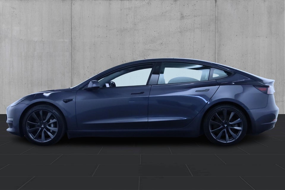 Tesla Model 3 Long Range AWD 4d