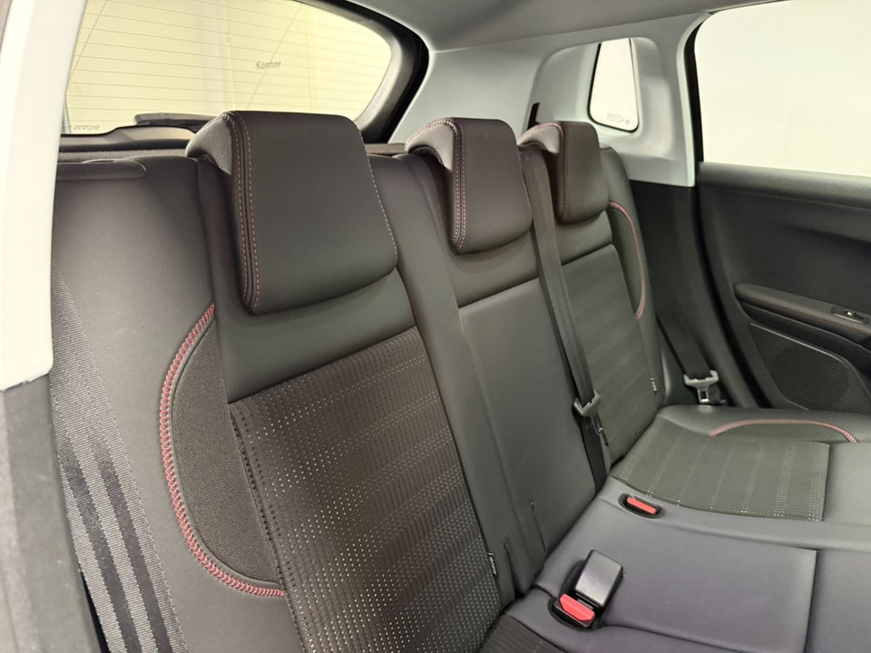 Peugeot 2008 1,5 BlueHDi 120 GT Line Sky EAT6 5d
