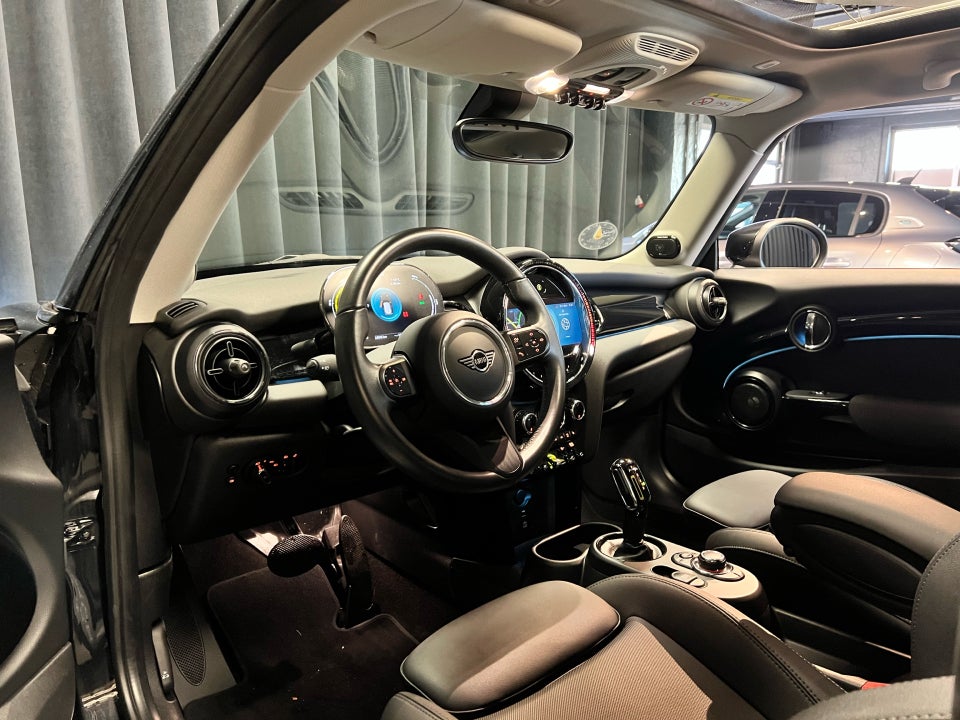 MINI Cooper SE Edition Premium Plus 3d