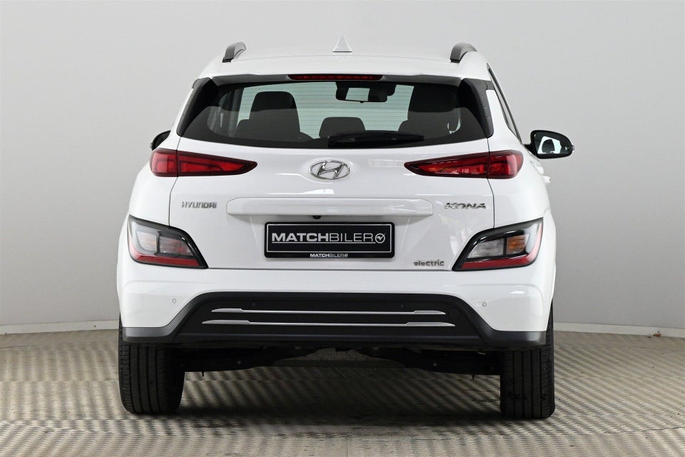 Hyundai Kona 64 EV Essential 5d