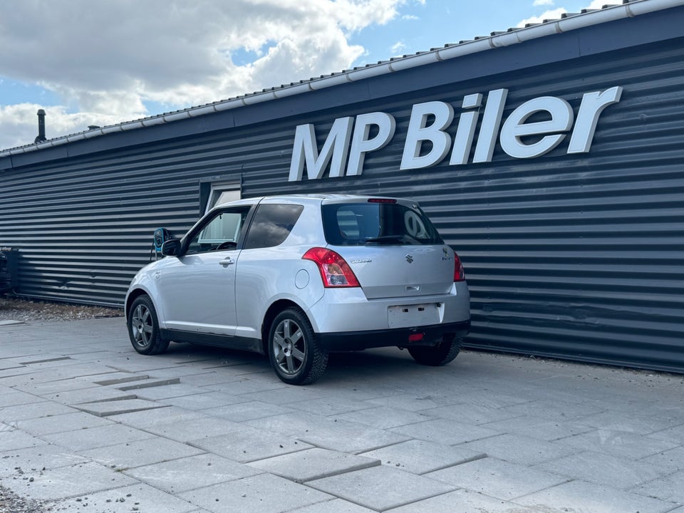 Suzuki Swift 1,5 GL-A 3d