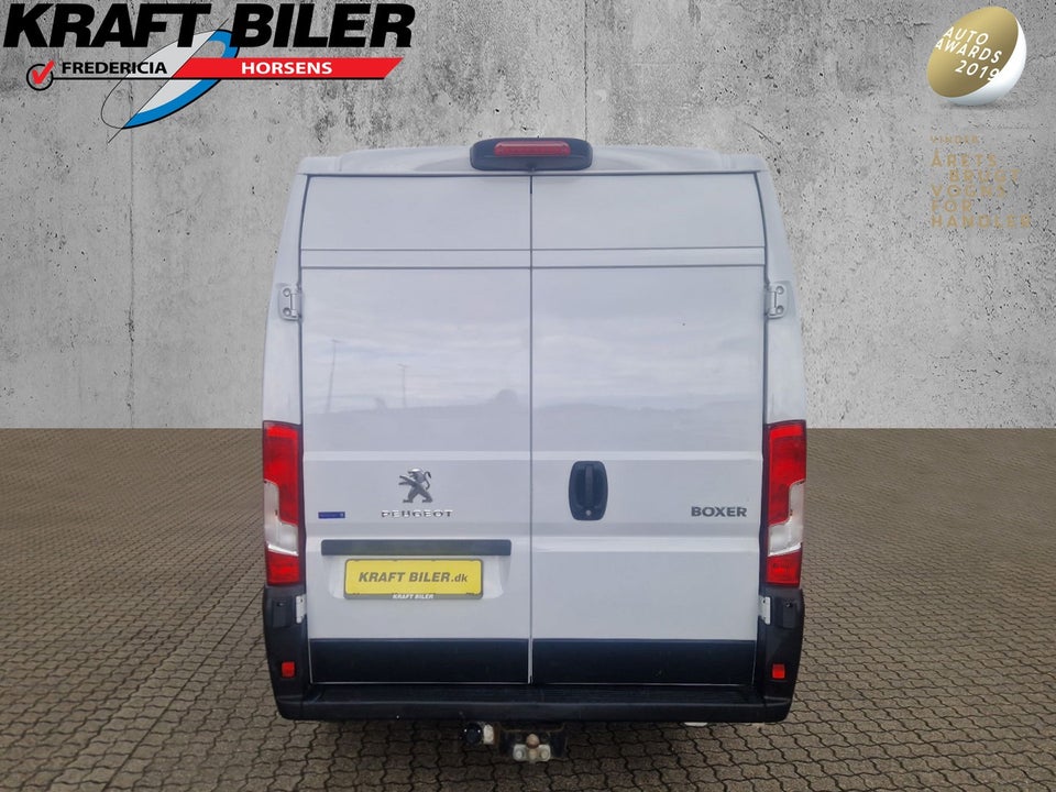 Peugeot Boxer 333 2,2 BlueHDi 140 L2H2 Premium
