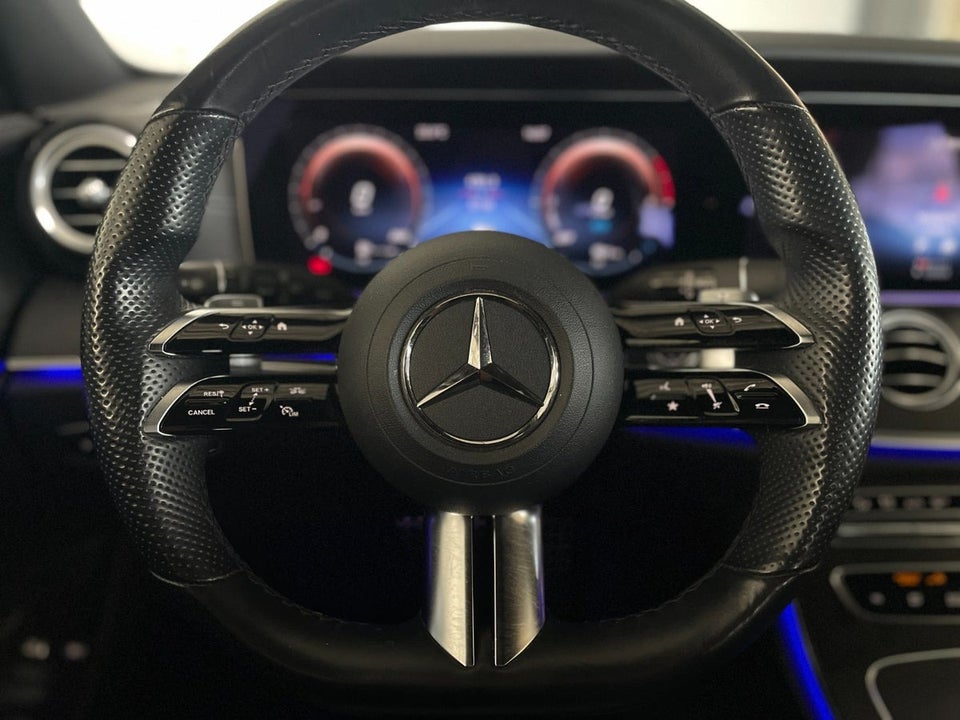 Mercedes E300 e 2,0 AMG Line stc. aut. 5d