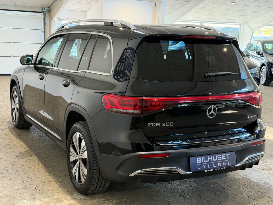 Mercedes EQB300 AMG Line 4Matic 7prs 5d
