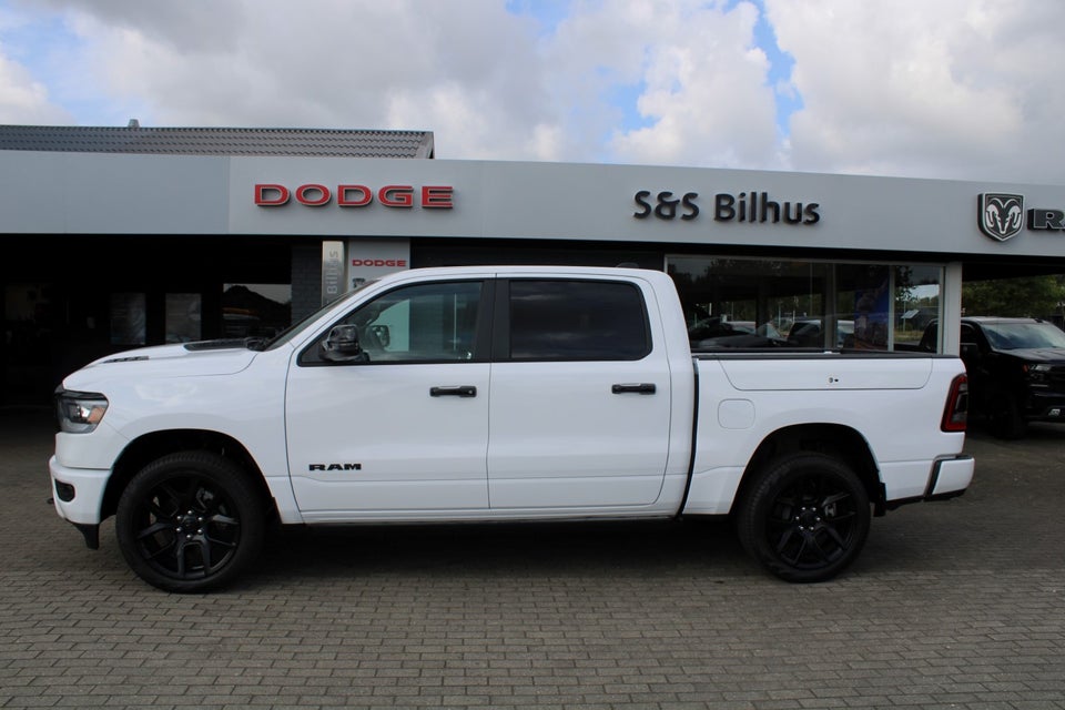 Dodge RAM 1500 5,7 V8 Hemi Laramie Night aut. 4d