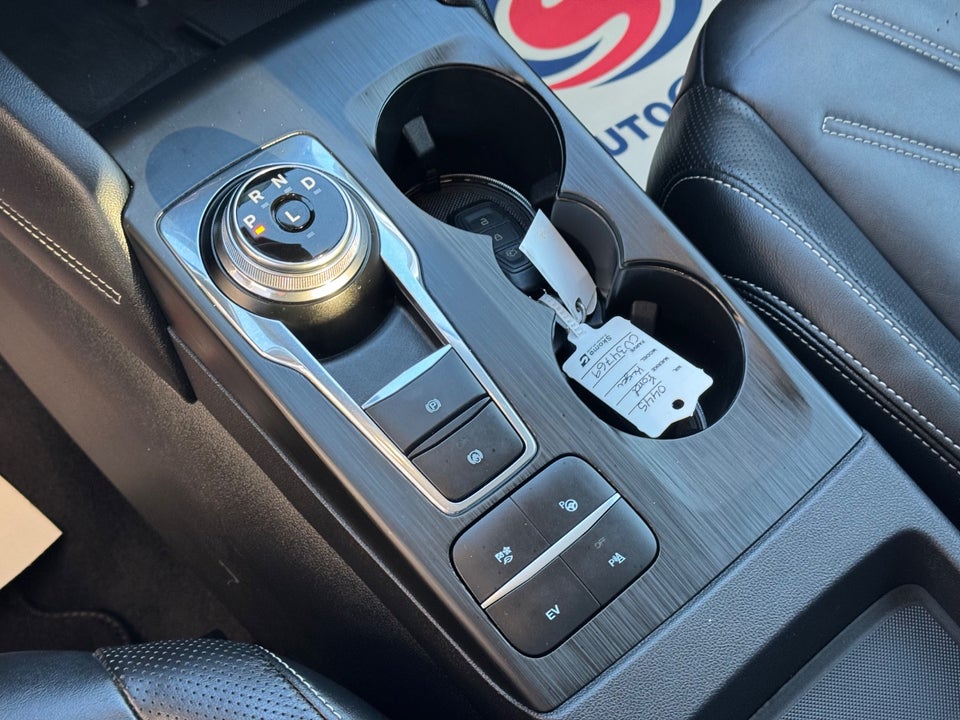 Ford Kuga 2,5 PHEV Vignale CVT 5d