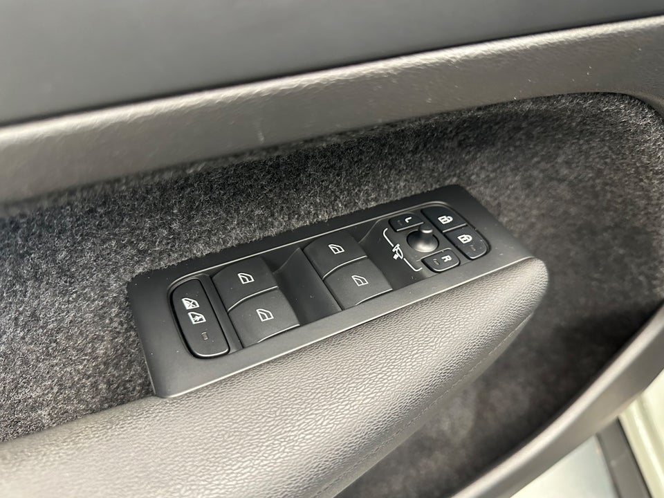 Volvo C40 P6 ReCharge Core 5d