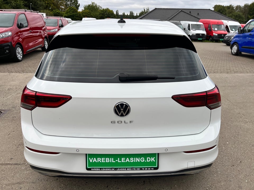 VW Golf VIII 2,0 TDi 150 Style DSG Van 5d