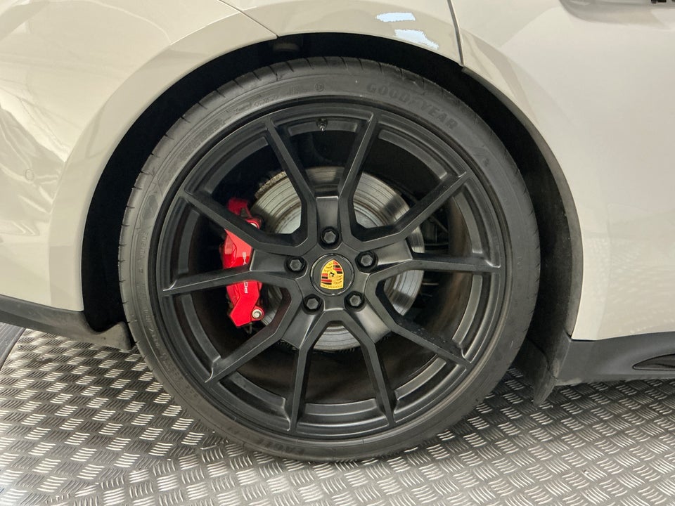 Porsche Taycan GTS Performance+ Sport Turismo 5d