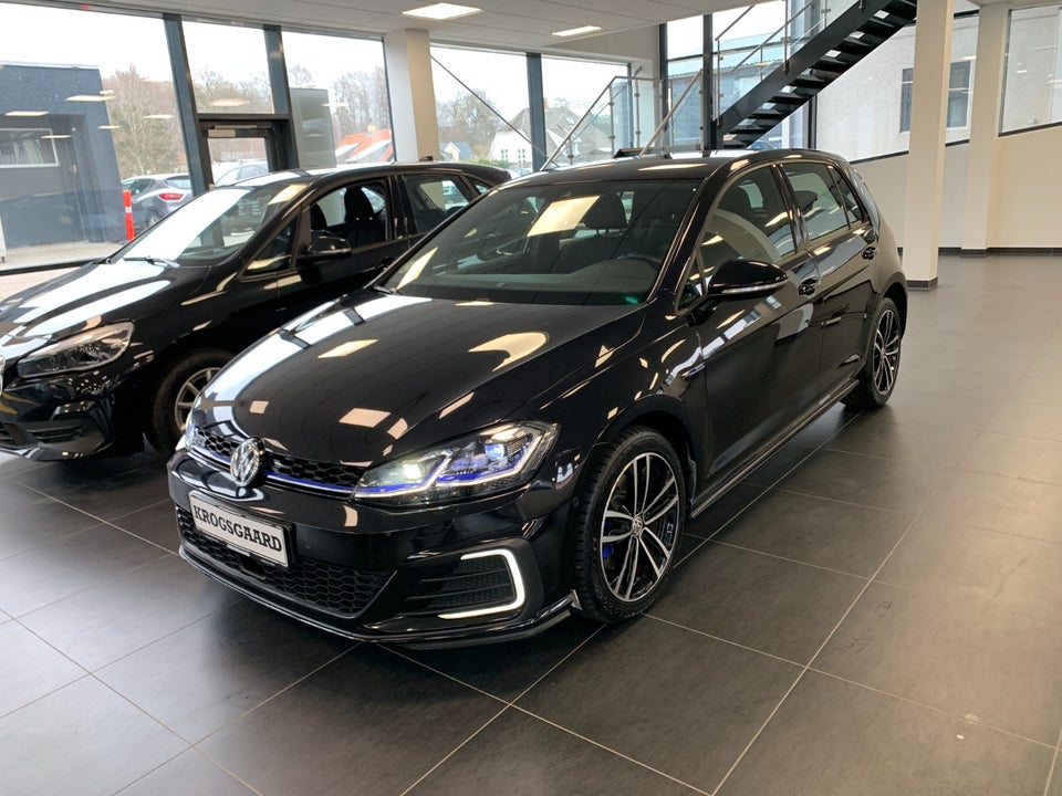 VW Golf VII 1,4 GTE DSG 5d