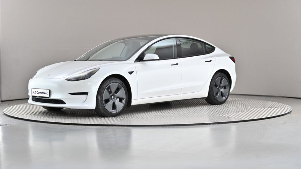 Tesla Model 3 Long Range AWD 4d