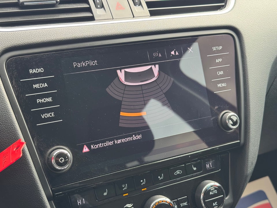 Skoda Octavia 1,6 TDi 115 Style Combi 5d