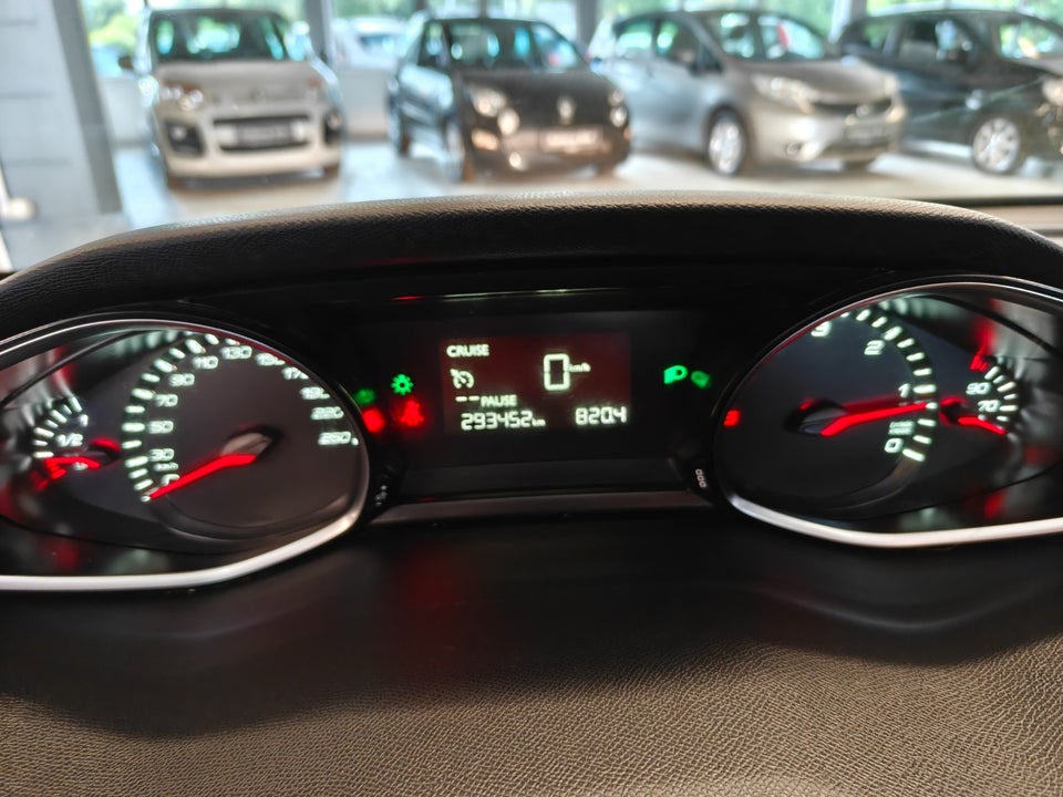 Peugeot 308 1,6 BlueHDi 120 Style Limited SW 5d