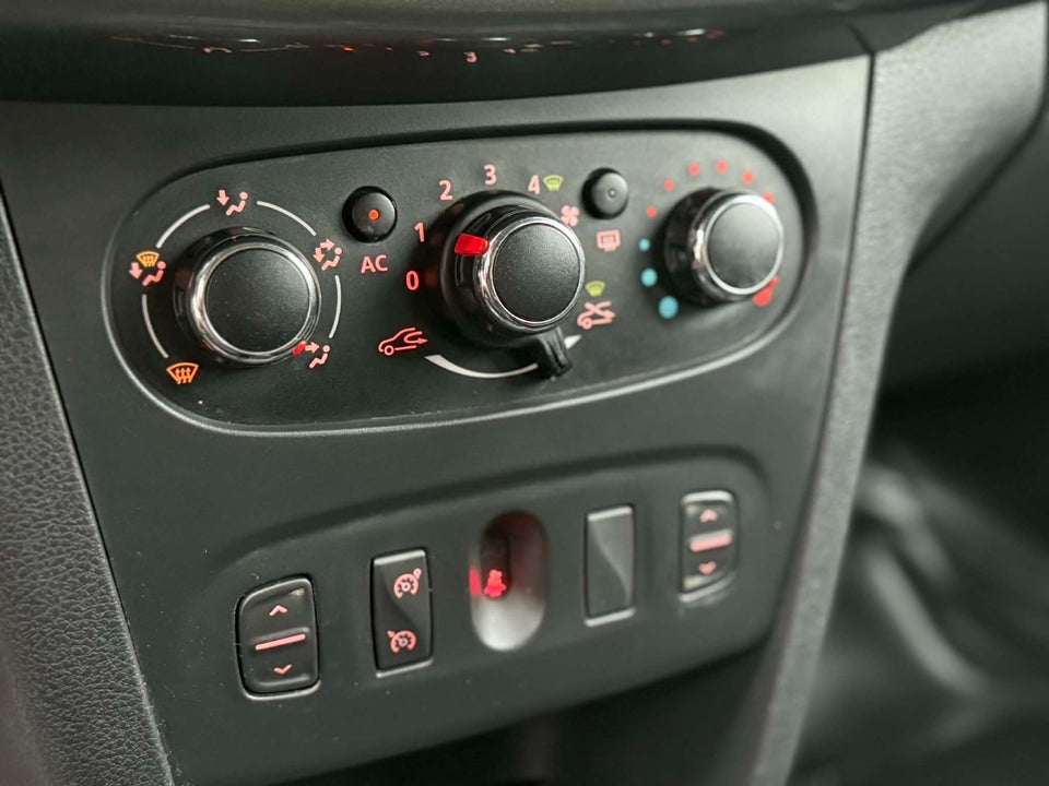 Dacia Logan 0,9 TCe 90 Laureate MCV 5d