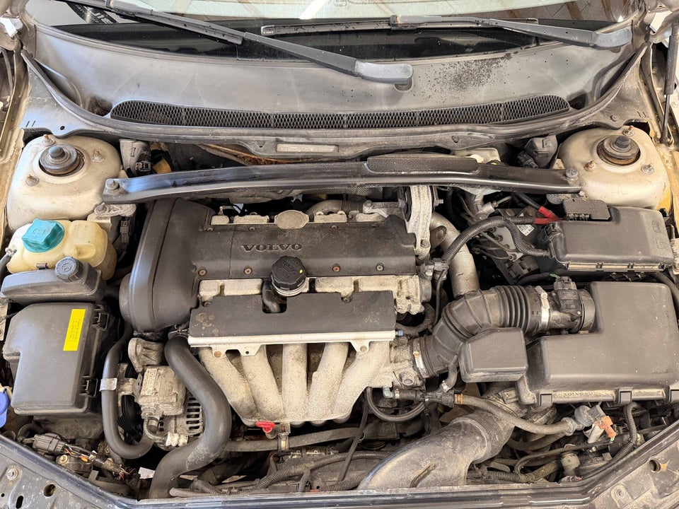 Volvo V70 2,4 170 Classic Momentum 5d