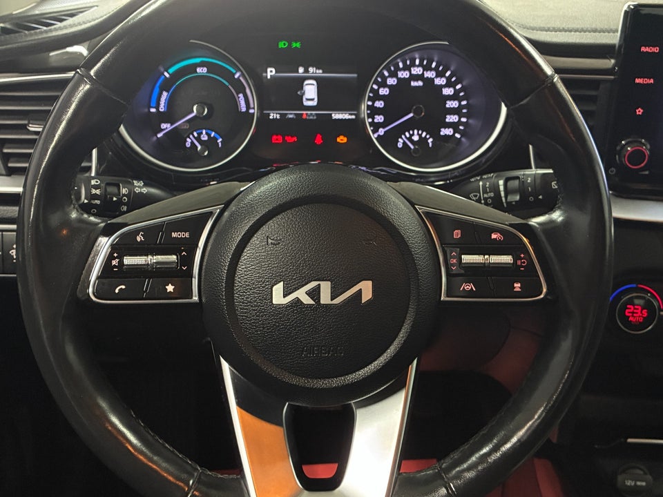 Kia Ceed 1,6 PHEV Prestige SW DCT 5d