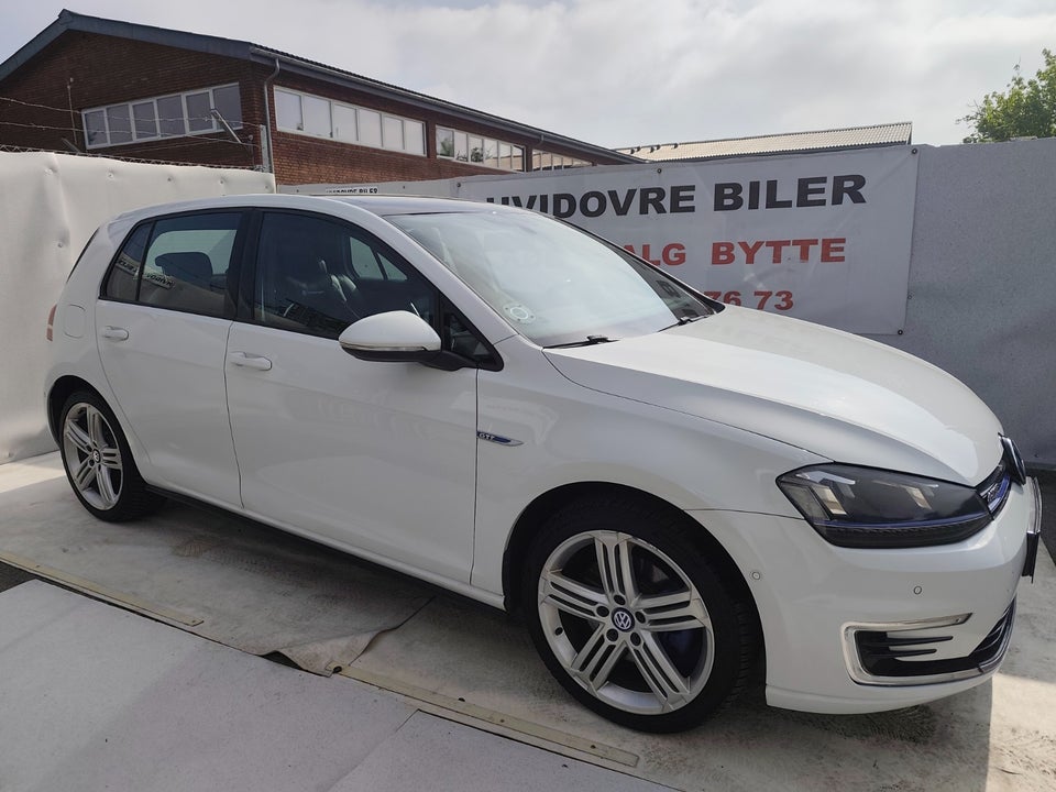 VW Golf VII 1,4 GTE Highline DSG 5d