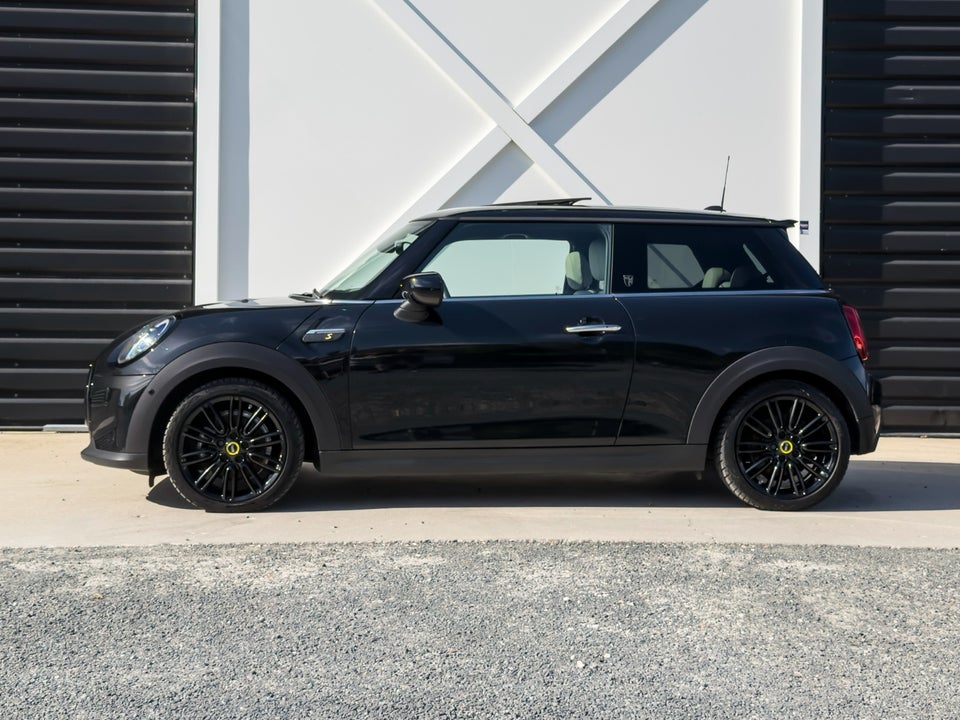 MINI Cooper SE Maximise 3d